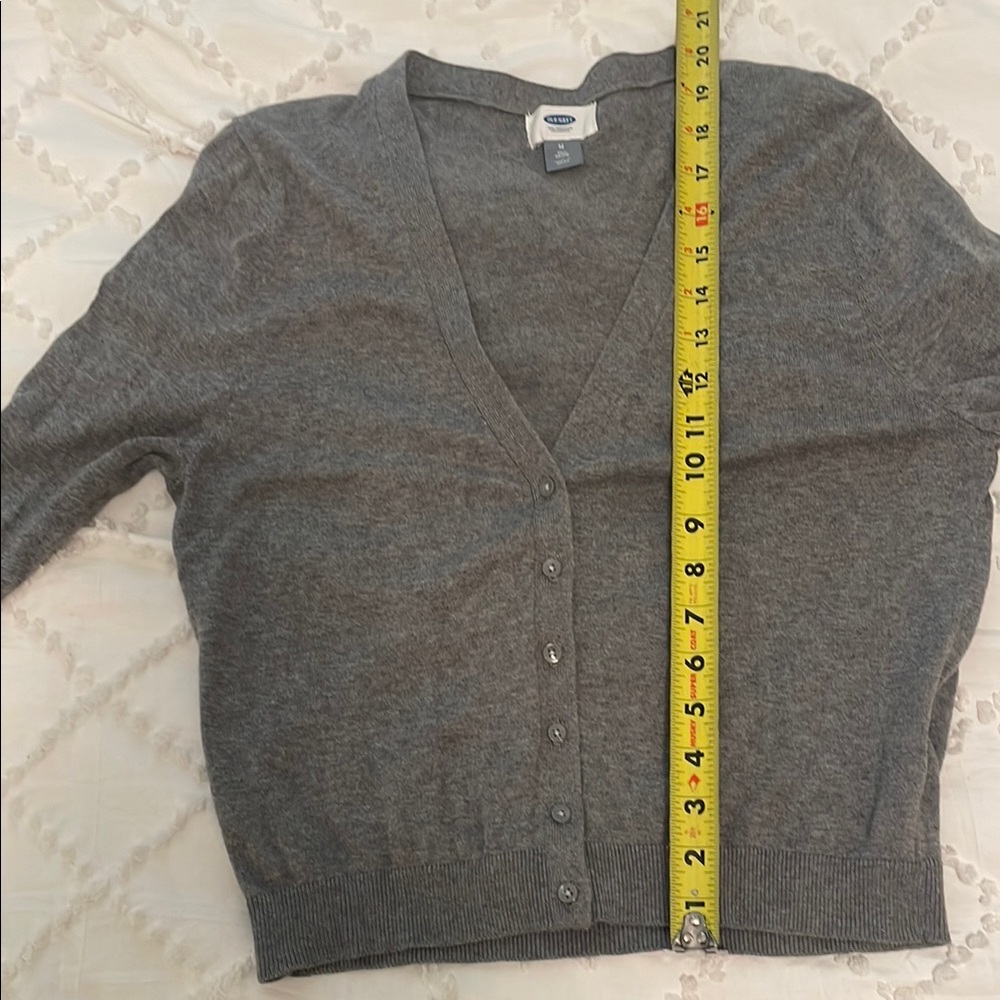Old Navy Gray Cardigan Sweater V-Neck Knit EUC medium TALL - Picture 9 of 10